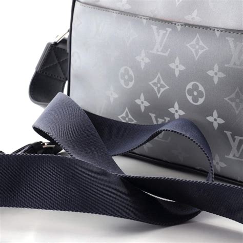 louis vuitton alpha messenger bag limited edition monogram satellite canvas